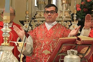 Sacerdote arrestato per abusi su minori