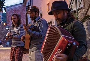 JAZZaltro: la cumbia e il folklore sudamericano di Carlos Forero domenica 25 luglio a Fagnano Olona (Va)