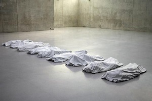All'Hangar Bicocca il ciclo della vita di Cattelan