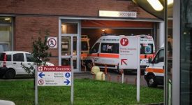 Accoltella il padre dopo una lite