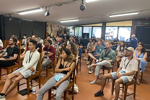 Cinemadamare: a Milano il Production Meeting con consegna dei ciak ai giovani cineasti