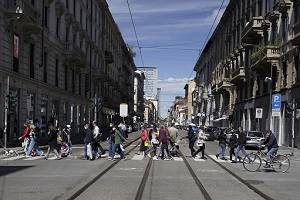 De Corato: area pedonale in Buenos Aires de profundis per i commercianti Gabriel Meghnagi rieletto presidente di Ascobaires