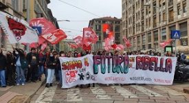 Studenti in corteo per chiedere una scuola diversa