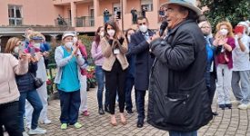 Al Bano alla Rsa Anni Azzurri di Noverasco