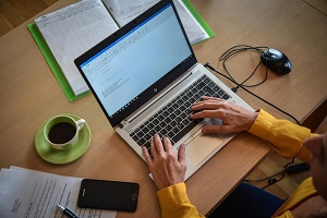 Prometteva lavori inesistenti: arrestato per truffa