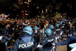 Corteo no Green Pass: 11 denunciati e 115 identificati