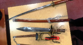La Polizia Locale ferma un cinquantenne che passeggiava con katana