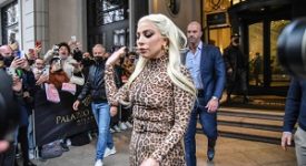 Lady Gaga a Milano: grazie a sanitari per il loro coraggio