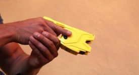 Rapine con taser in centro: 4 arrestati