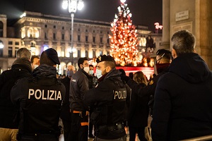 Aggressioni in Duomo: arrestato un altro ragazzo Capodanno: altre 2 ragazze molestate da extracomunitari