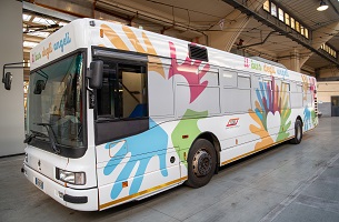 Atm solidale: riparte il bus degli angeli. Torna a percorrere le strade di Milano il bus degli Angeli, in collaborazione