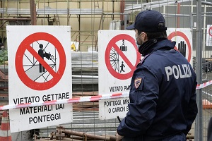 Operaio muore in un cantiere in via Spinola
