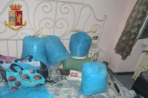 Scoperto laboratorio di droga: un arresto e una denuncia
