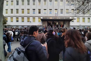 Occupato anche il liceo Beccaria