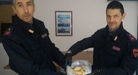 Madre fa indigestione di biscotti alla marijuana