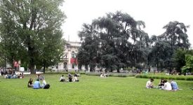 Abusi su studentessa: due arresti