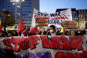 Corteo femminista contro la guerra