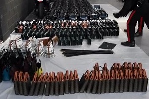 Nove arresti per furti di stock di abiti