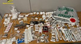 Gdf sequestra falsi bijoux di marchi famosi