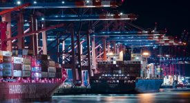 Trasporti e logistica: fatturato in calo e addetti in crescita