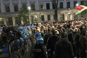 Corteo Ramelli. Sala: se lo autorizza il Prefetto per me va bene