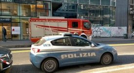 Peruviano picchia la sorella e aggredisce la polizia: fermato col taser
