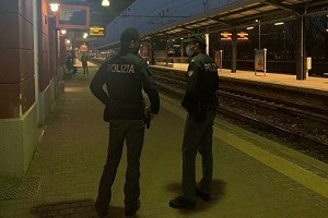 Borseggiatrice 34enne arrestata in stazione Centrale