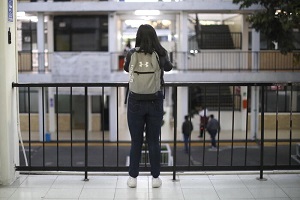 Educatore imputato per molestie su minori