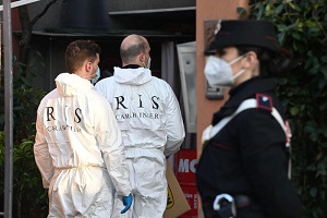 Omicidio-suicidio in via Ande