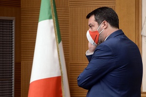 Lega: Fontana nostro candidato. Salvini: mai visto vice che si candida contro il suo sindaco