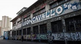 Centodecima intimazione di sfratto al Leoncavallo. De Corato: occupanti sbeffeggiano le istituzioni