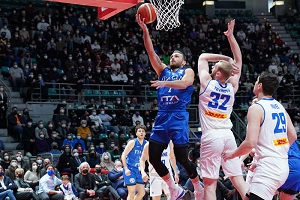 Tonut firma con l'Olimpia