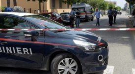 Rissa con accoltellamenti a NOLO