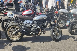 Oltre 200 moto alla Milano Taranto storica