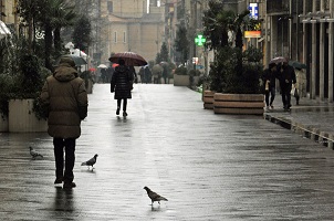 Pioggia su Milano, nel pomeriggio previsti temporali