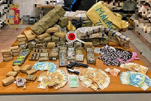 Arrestati due marocchini per traffico di stupefacenti