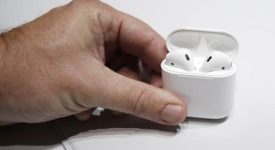 Airpods rubati geolocalizzati in Questura in tasca ad un algerino in arresto