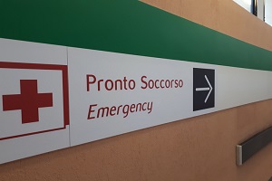 Operaio cade da impalcatura in piazza San Babila