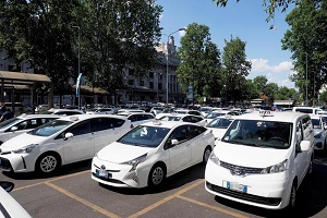 Taxi. Granelli: saranno valutati 10 casi rifiuto Pos
