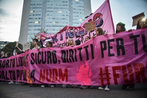 Aborto: in mille al corteo 