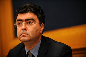 Fiano (Pd): Rauti scappa