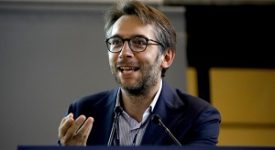 Maran: Fontana impiegato che aspetta ok segretario