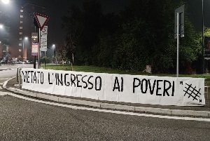 Striscioni de La Rete dei Patrioti contro Area B