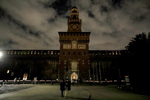 Sala: strade illuminate un'ora in meno al giorno