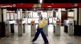 Marocchino aggredisce e ferisce due dipendenti Atm