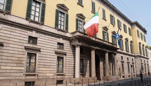 Il Prefetto Sgaraglia consegna targa ricordo al Liceo “A. Volta” di Milano
