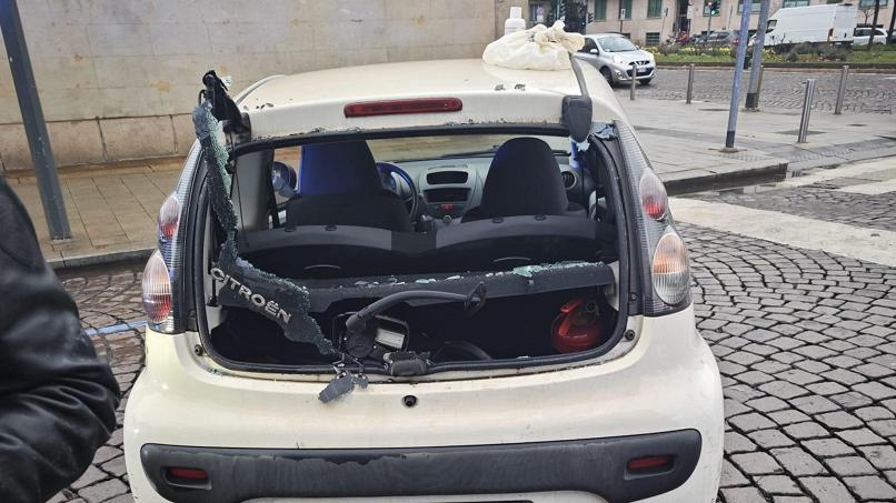 solidali con l'Agente ferita