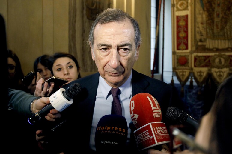 Sala preoccupato per l'urbanistica