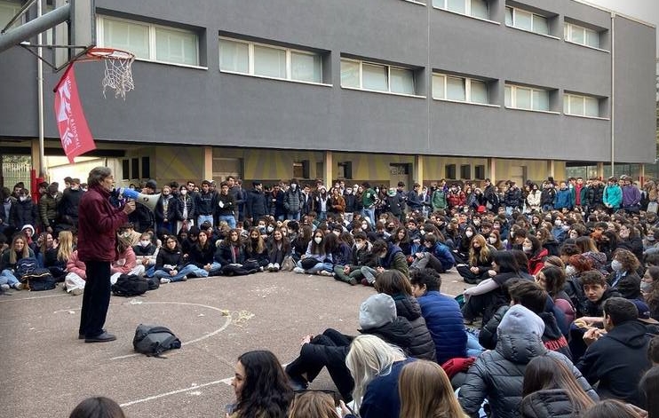 Occupato il Liceo Albert Einstein