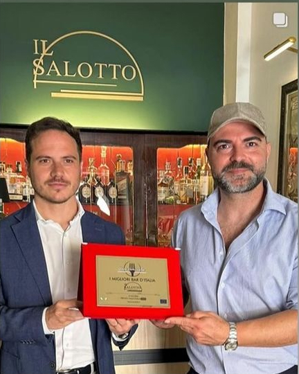 Emilio Simonetta premiato per il miglior Lounge Wine Bar d'Italia